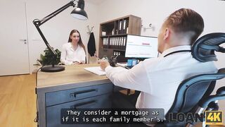 Amateur. Stanley Johnson seduced his young customer and fucked her right in the office