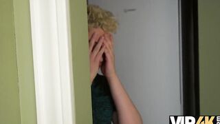 Amateur. Sex casting with our MILF neighbor
