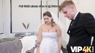 Amateur. Bride spreads her legs in front of the wedding manager
