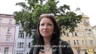 attractive tourist offers quickie at his place