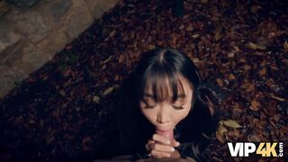 Amateur. Kawaii tourist Sakura sucks stranger's cock in front of her BF in public