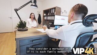 Amateur. Arina Shy came to get a loan and to cheat on her husband