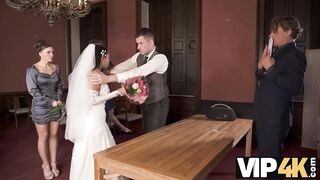 Amateur. Couple starts fucking in front of the guests after wedding ceremony