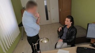 Amateur. Sexy chick gives blowjob and gets nailed in the loan