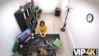 Amateur. Mia Evans want a new apartment? Seduce the loan officer then!