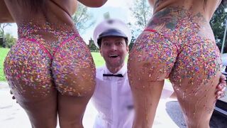 Hot - Rose Monroe & Lilith Morningstar's Big Asses Covered In Candy (Yum)