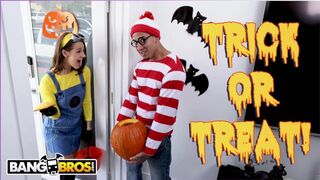 Hot - Trick Or Treat, Smell Evelin Stone's Feet. (I Bet You Would!)