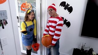 Hot - Teen Evelin Stone Gets Bruno Dickemz's Dick In A Pumpkin