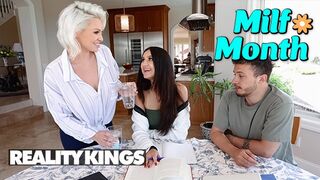 Hot Sex - Charli Phoenix Comforts Her Stepson's Gf Eliza Ibarra Before They Have A Threesome