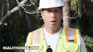 Hot Sex - Big tit milf Reagan Foxx Cucks her man