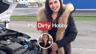 Hot - Amateur gets both her holes filled