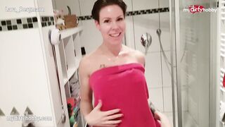 Hot- Hot college roommate caught in the shower she couldn't resist