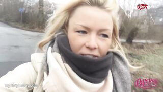 Hot - Teen rubbing her pussy on her bike!
