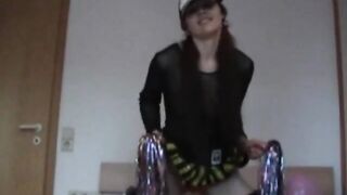 Cheerleaderin-Strip!