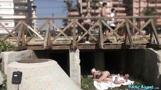 Public Agent FULL VIDEO - Blonde beach babe in bikini has RISKY SEX IN PUBLIC