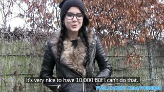 Amateur Emo chick has sex in the woods