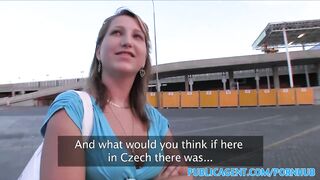 Amateur Blonde has sex with stranger in public