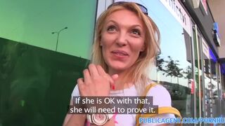 Amateur She gets spit-roasted outdoors to get reality TV job
