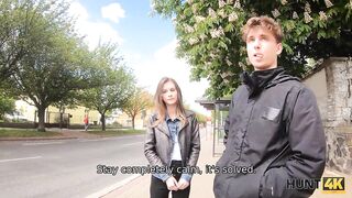 Amateur. Man satisfies his own needs thanks to kind guy's girlfriend