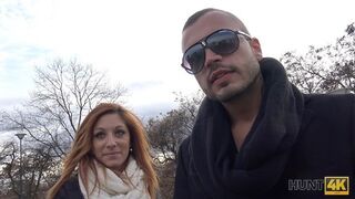 Amateur Slutty Hottie akzeptiert Bargeld vom Jäger für die Chance, BF Cuckold zu machen