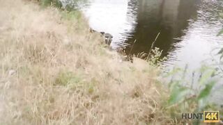 Amateur Angry stud for cash permits hunter to fuck his slender gf