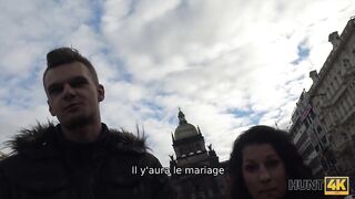 Amateur Guy accepte l'argent d'un chasseur qui voulait baiser sa petite amie