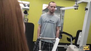 Amateur Cuckold for cash permits hunter to fuck his GF in the empty gym
