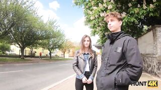 Amateur. Pretty lassie shows her amazing sex skills to rich male