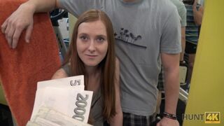 Amateur. Muscled bf watches how well-shaped teen girl cheats
