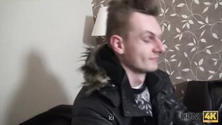Amateur. Cuckold Watches How His Girlfriend Squirts Thanks To Rich Fucker