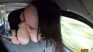 MILF with massive NATURAL TITS licks my arsehole like a PRO - Amateur Taxi